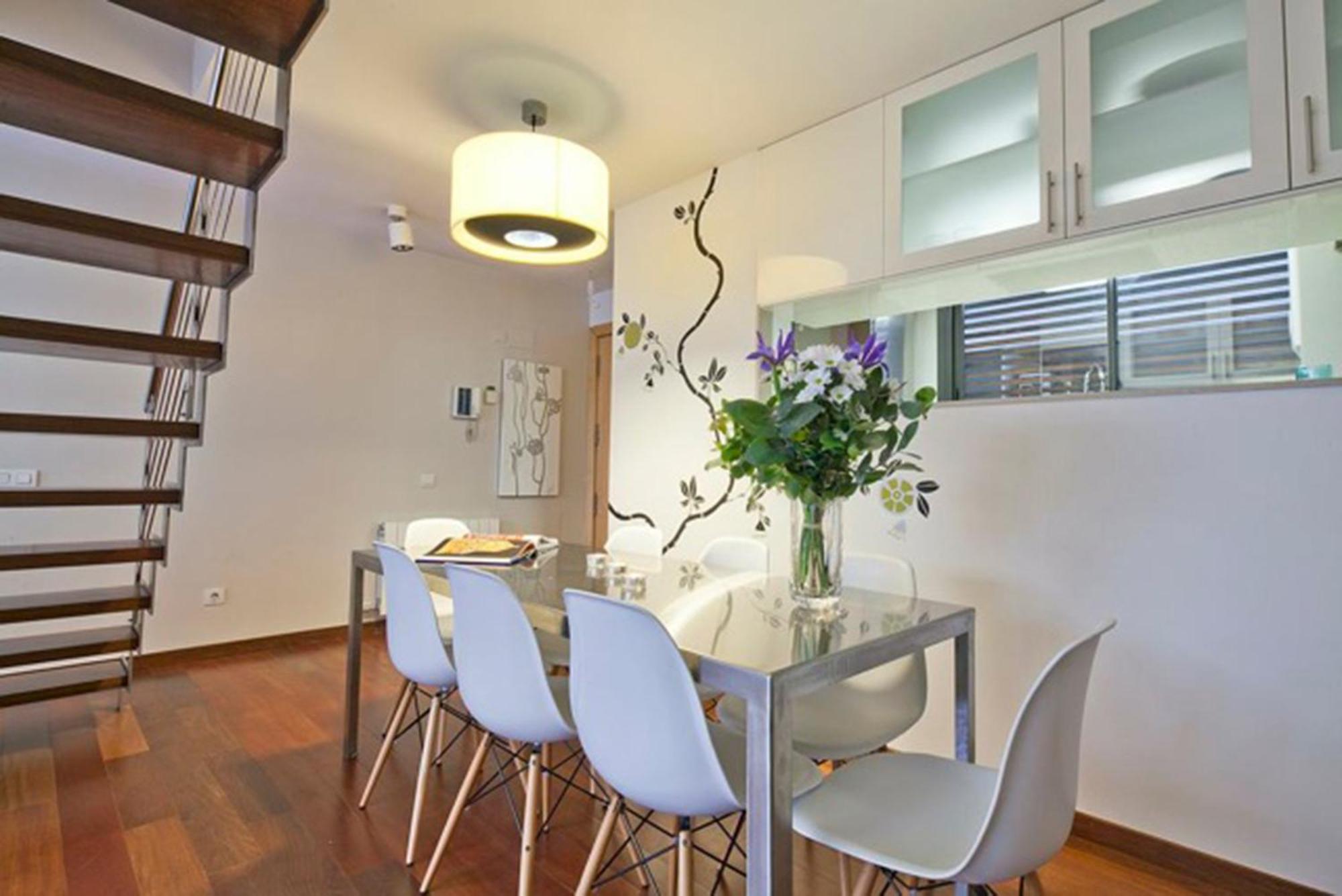 My Space Emirates - Splendid Apartment With Terrace And Pool Near Park Gueell 바르셀로나 외부 사진